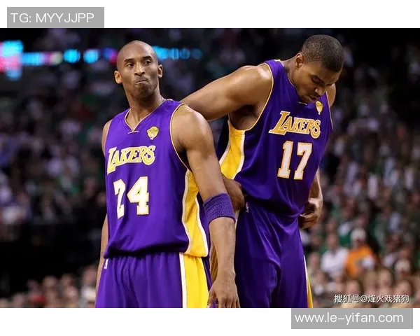 雷霆与马刺季后赛首战精彩对决回顾与分析