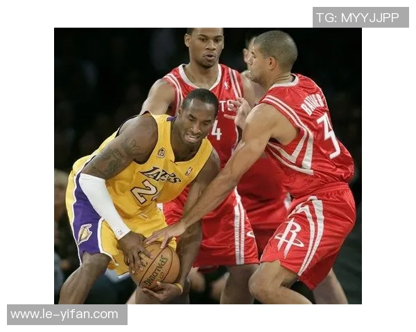 2009年科比带领湖人对阵火箭的经典对决回顾与分析 2009年科比带领湖人对阵火箭的经典对决回顾与分析