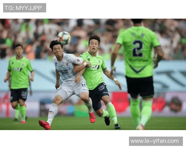 中国与韩国足球对决精彩集锦回顾激情瞬间与经典进球分析 中国与韩国足球对决精彩集锦回顾激情瞬间与经典进球分析