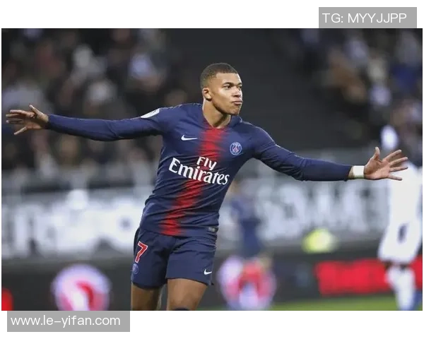 姆巴佩引领足球新时代的崛起与挑战分析